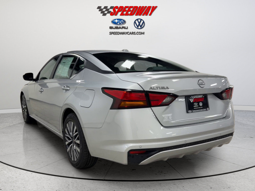 Used 2025 Nissan Altima 2.5 SV FWD image 8