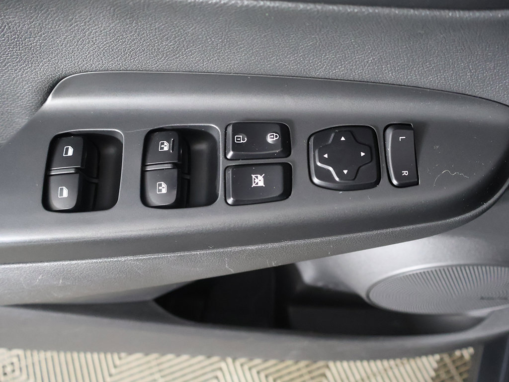 Used 2022 Hyundai Kona Limited w/ Cargo Package FWD image 37