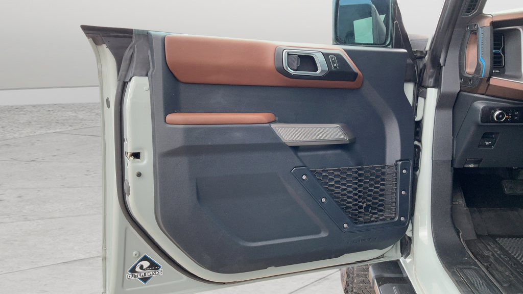 Certified 2023 Ford Bronco Outer Banks w/ Sasquatch Package AWD/4WD image 18