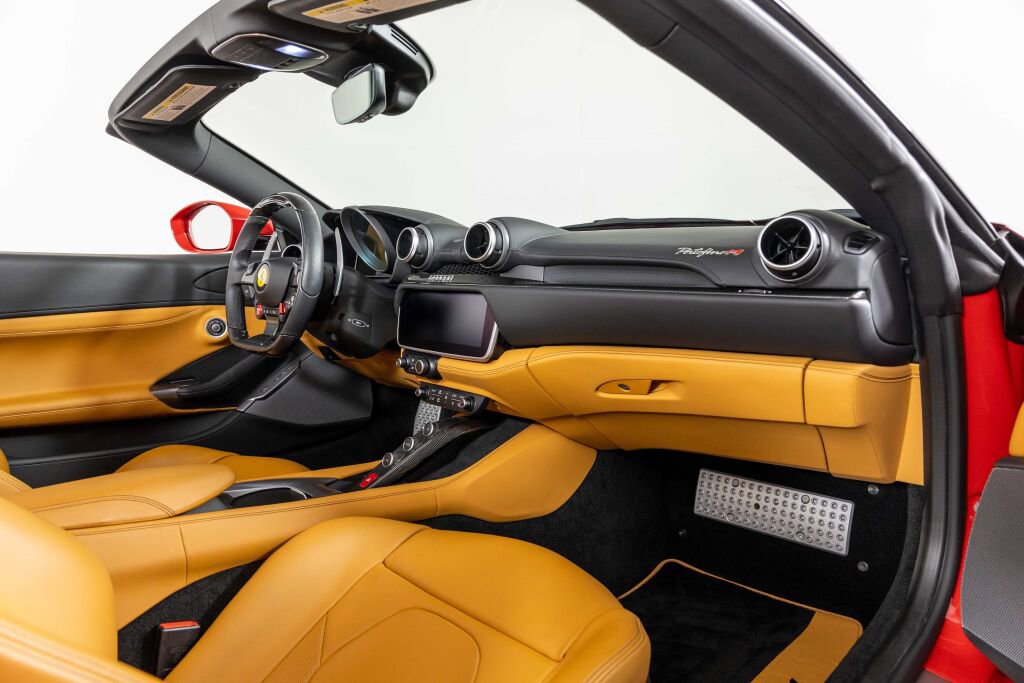 Certified 2022 Ferrari Portofino M image 27