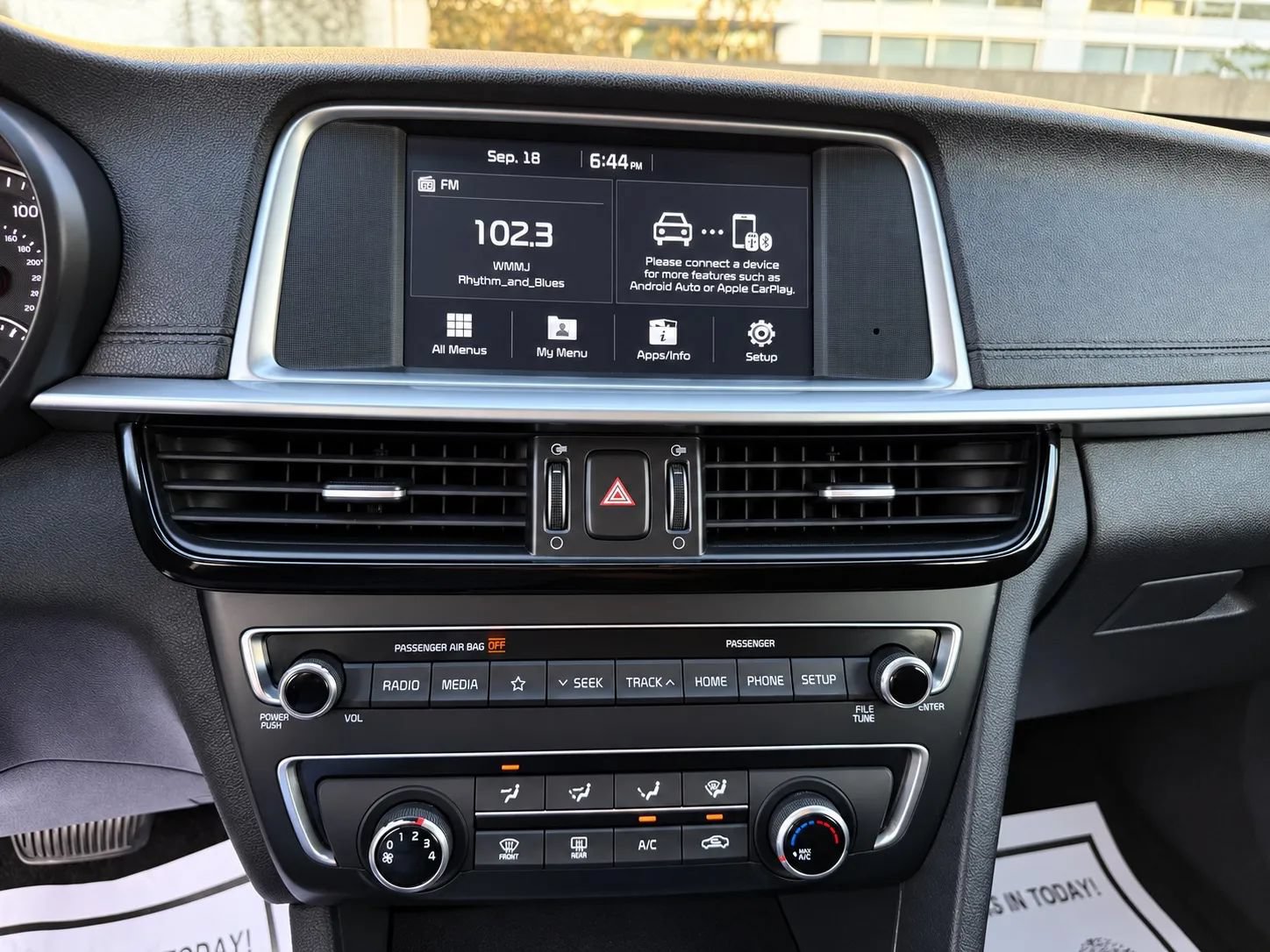 Used 2020 Kia Optima LX FWD image 9