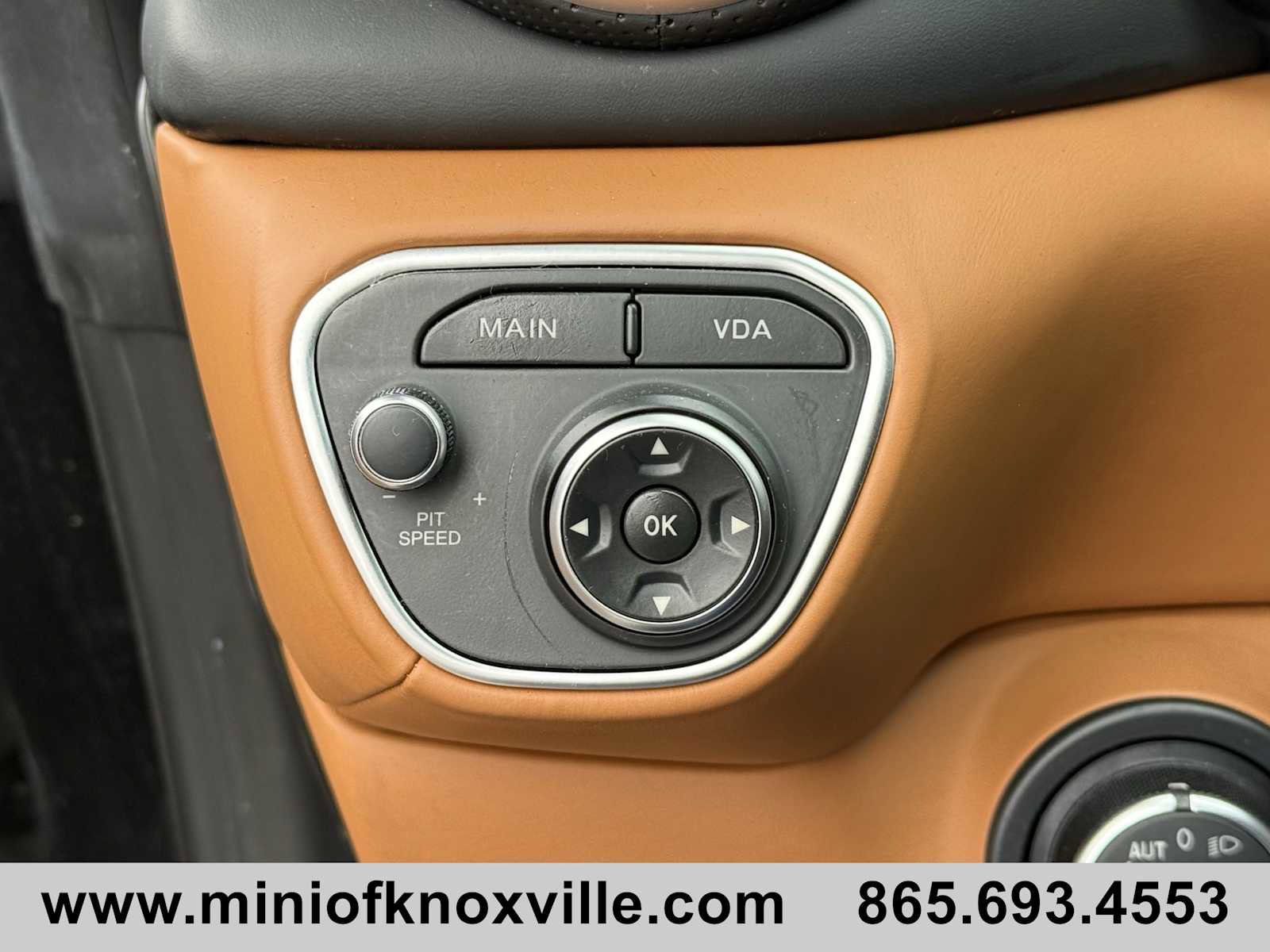 Used 2016 Ferrari California T image 28