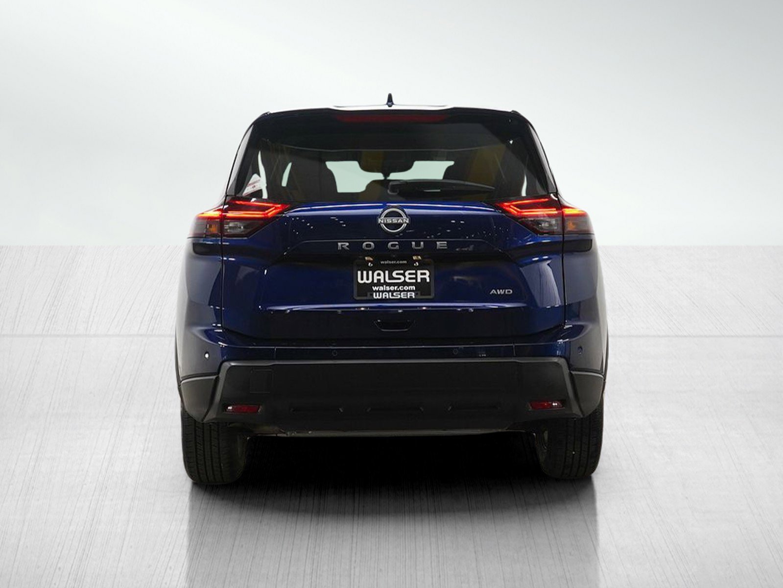 Used 2025 Nissan Rogue SV image 4