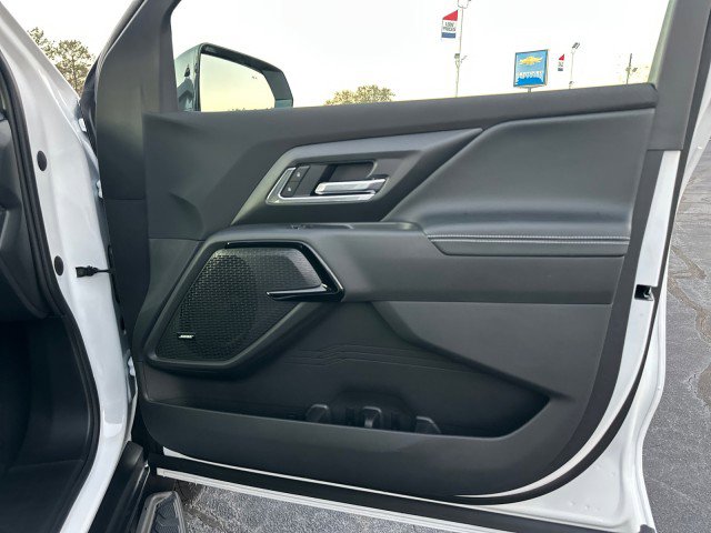 New 2025 Chevrolet Silverado EV LT image 12