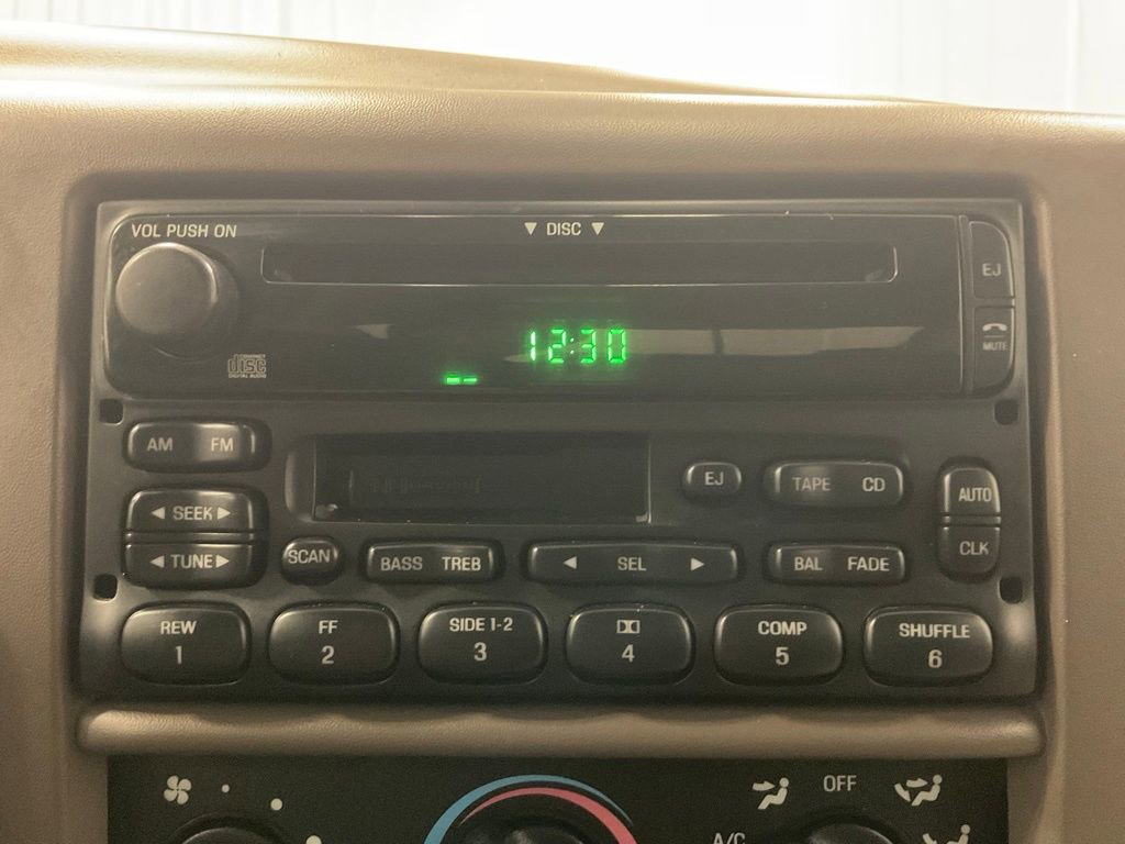 Used 2004 Ford F350 Lariat image 19