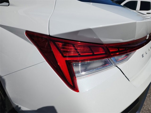 New 2025 Hyundai Elantra Limited image 7