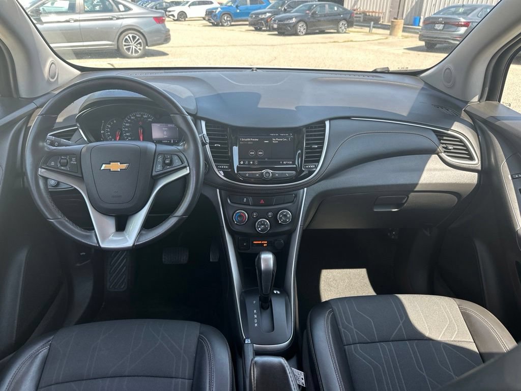 Used 2019 Chevrolet Trax LT w/ LT Convenience Package AWD/4WD image 17