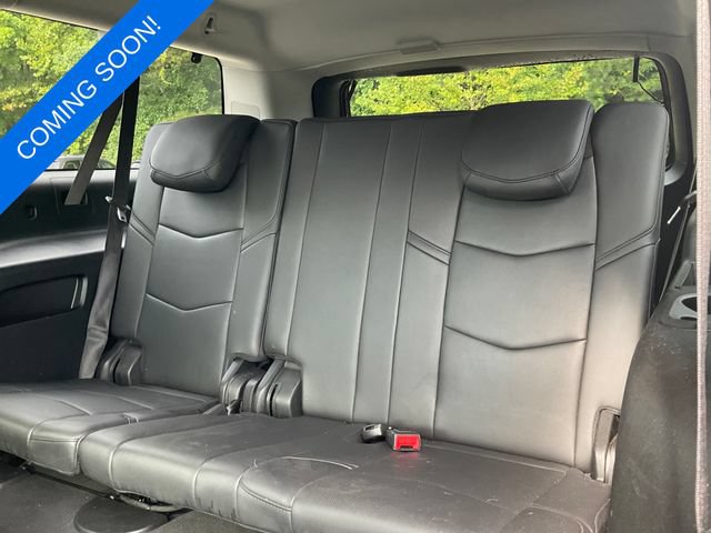 Used 2019 Cadillac Escalade ESV Premium Luxury w/ Escalade Sport Edition AWD/4WD image 10