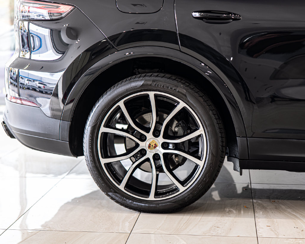 Used 2022 Porsche Cayenne S AWD/4WD image 11