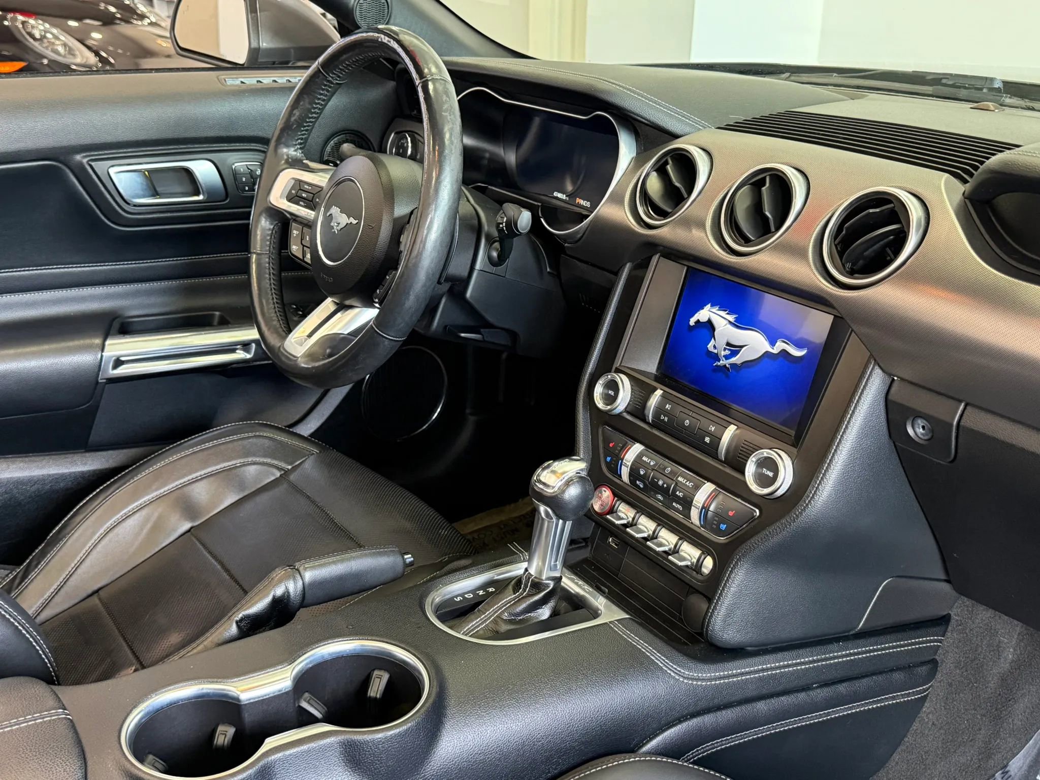 Used 2022 Ford Mustang Premium w/ Equipment Group 201A RWD image 27