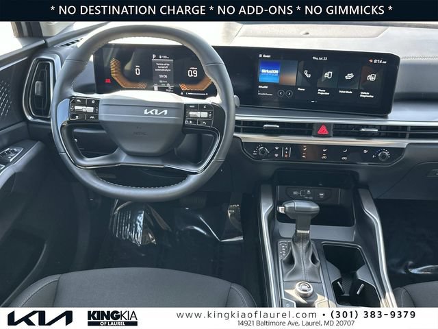 Used 2026 Kia Sorento LX FWD image 2