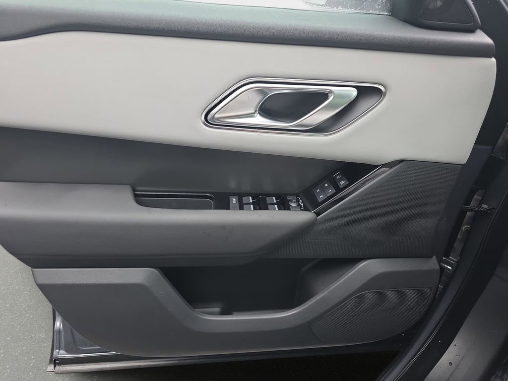 New 2026 Land Rover Range Rover Velar S image 29