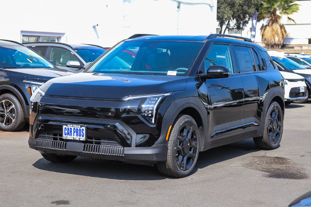 New 2027 Kia EV3 Wind w/ Wind Fwd Nightfall Package image 4