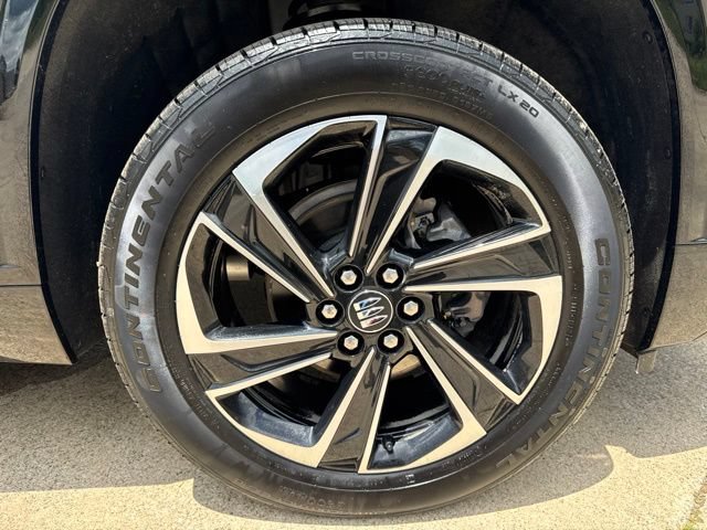 Used 2025 Buick Enclave Sport Touring w/ Power Package FWD image 31