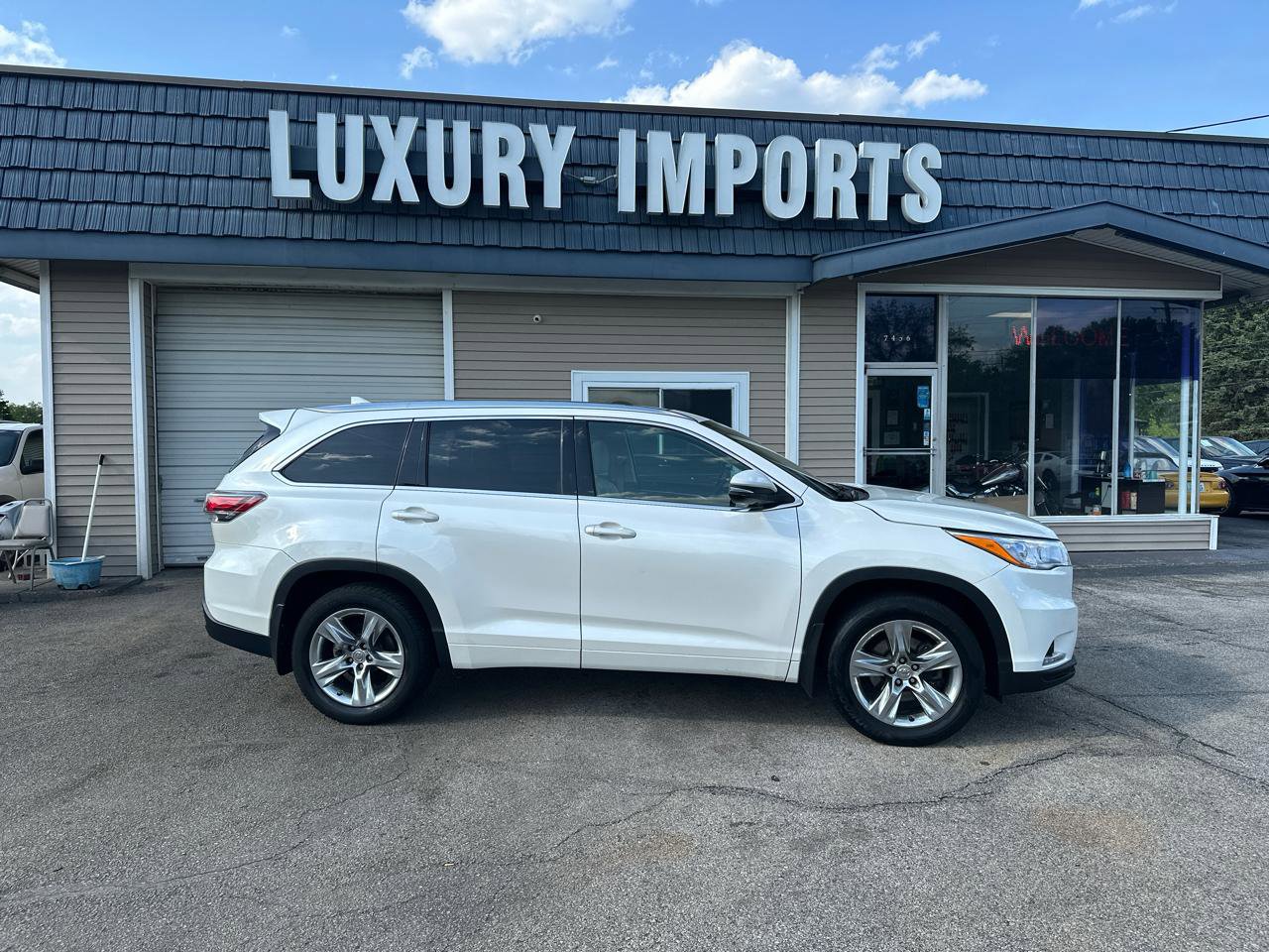 Used 2015 Toyota Highlander Limited Platinum AWD/4WD image 3