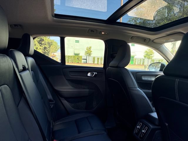 New 2026 Volvo XC40 B5 Plus w/ Protection Package Premier AWD/4WD image 25