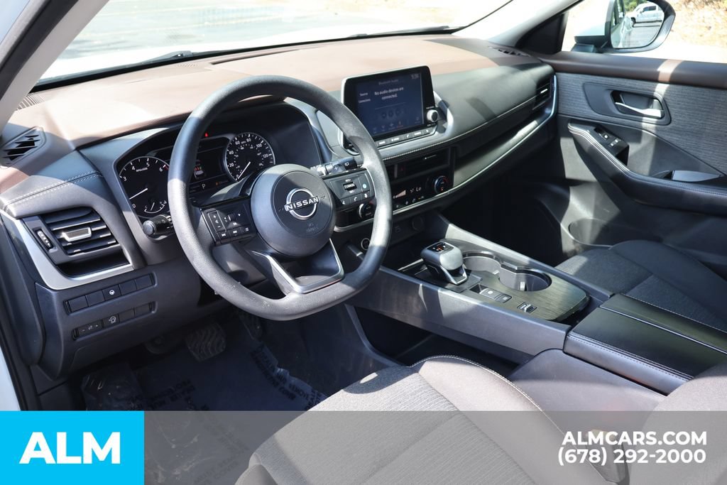 Used 2023 Nissan Rogue SV FWD image 9