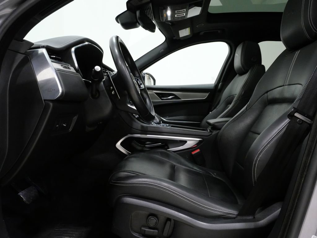 Used 2024 Jaguar F-PACE R-Dynamic S image 13