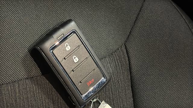 Used 2024 Jeep Grand Cherokee Laredo X image 21