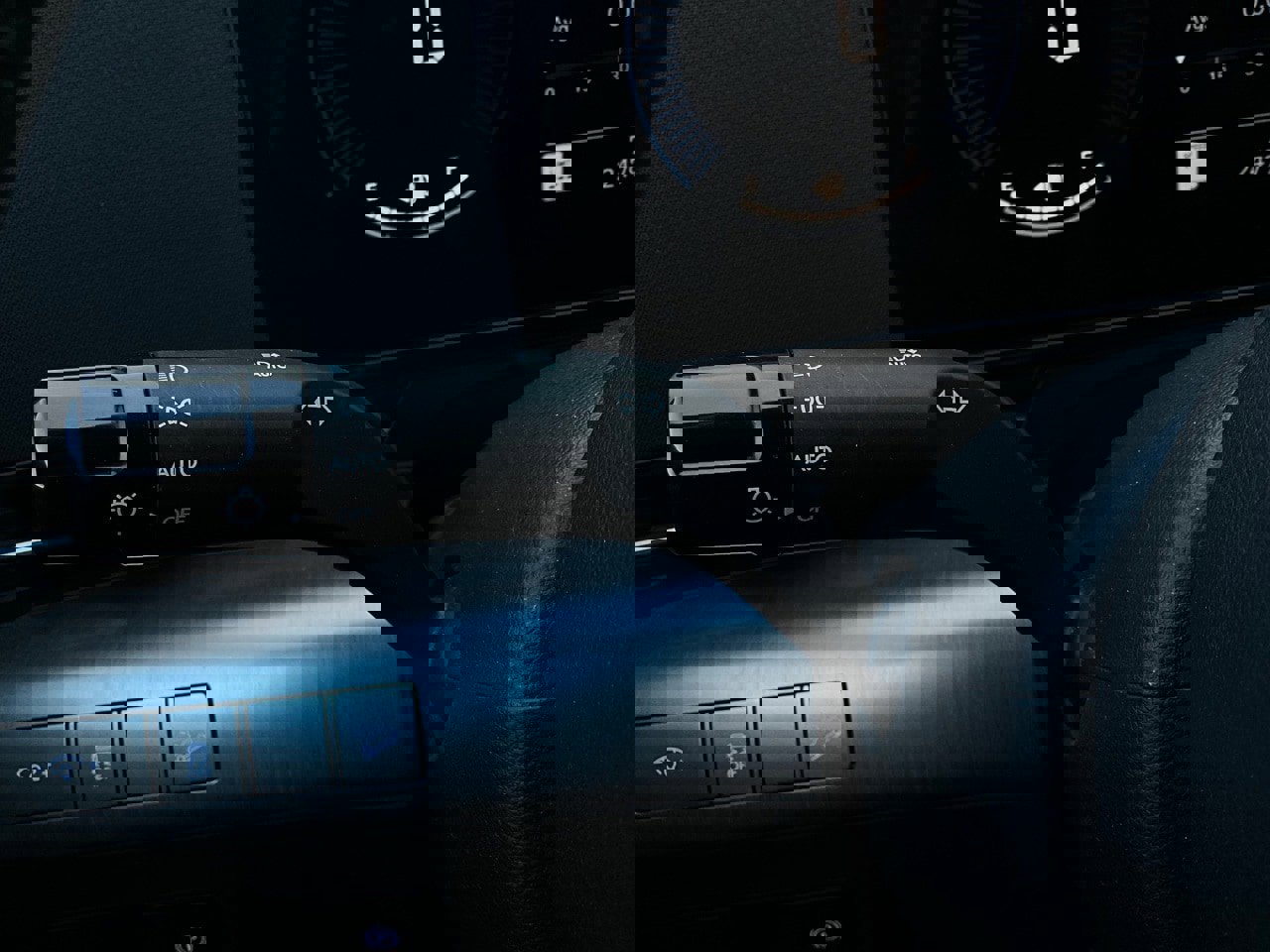 Used 2025 Hyundai Kona SEL image 37