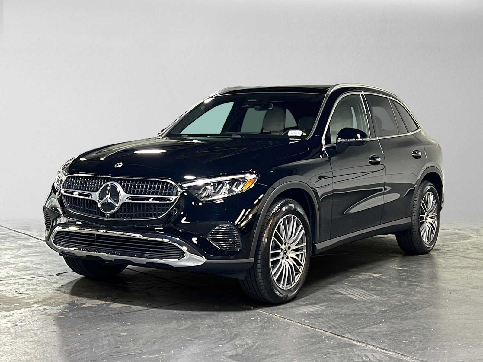 Used 2026 Mercedes-Benz GLC 300 4MATIC image 7