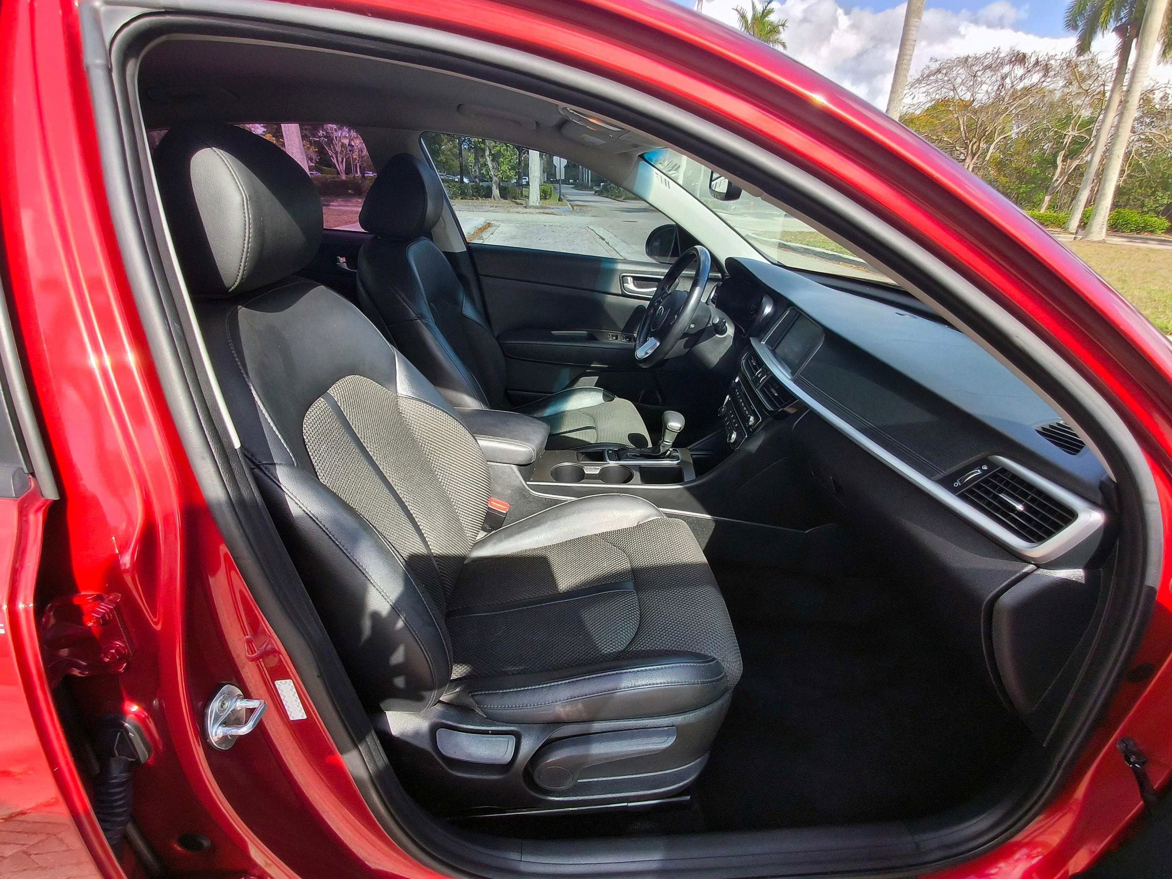 Used 2020 Kia Optima S image 34