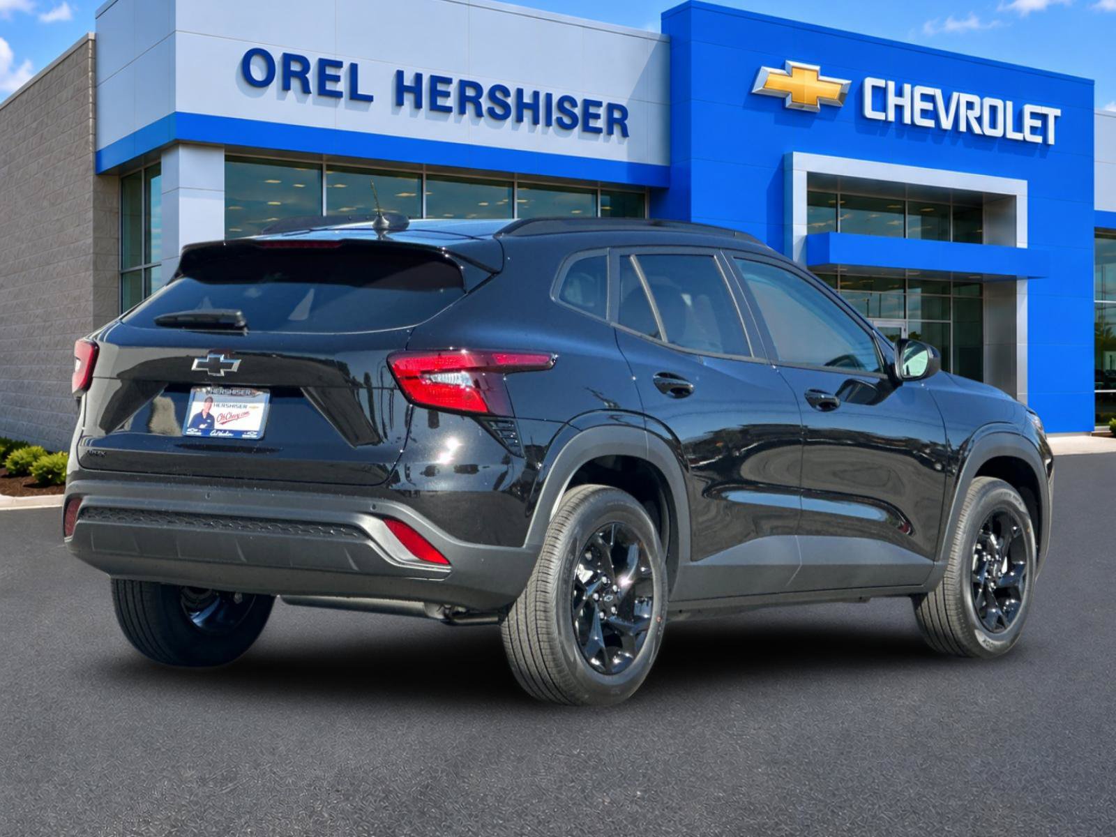 New 2026 Chevrolet Trax LT w/ Driver Confidence Package FWD image 4