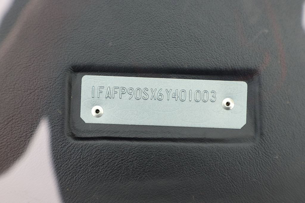Used 2006 Ford GT RWD image 91