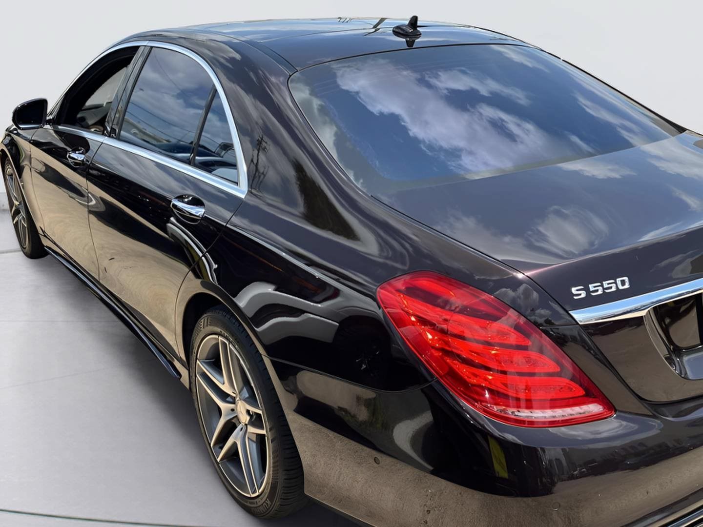 Used 2014 Mercedes-Benz S 550 Sedan image 12
