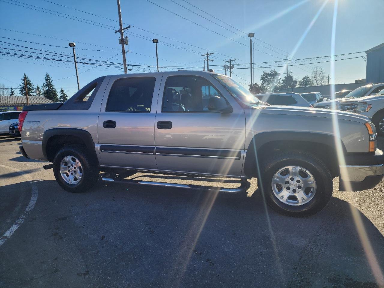 Used 2004 Chevrolet Avalanche Z71 w/ Sun And Sound Package image 4