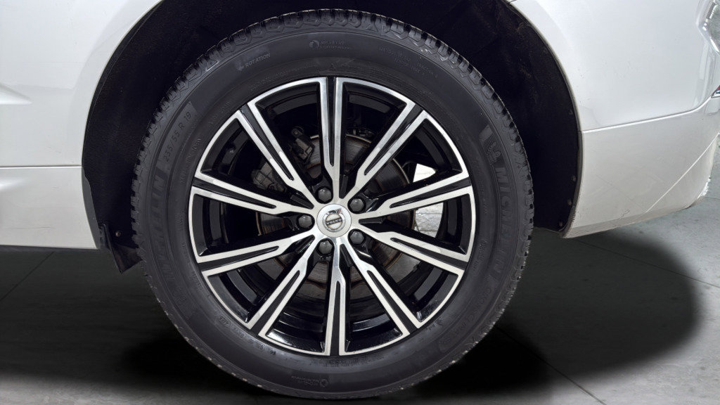 Used 2020 Volvo XC60 T5 Inscription image 40