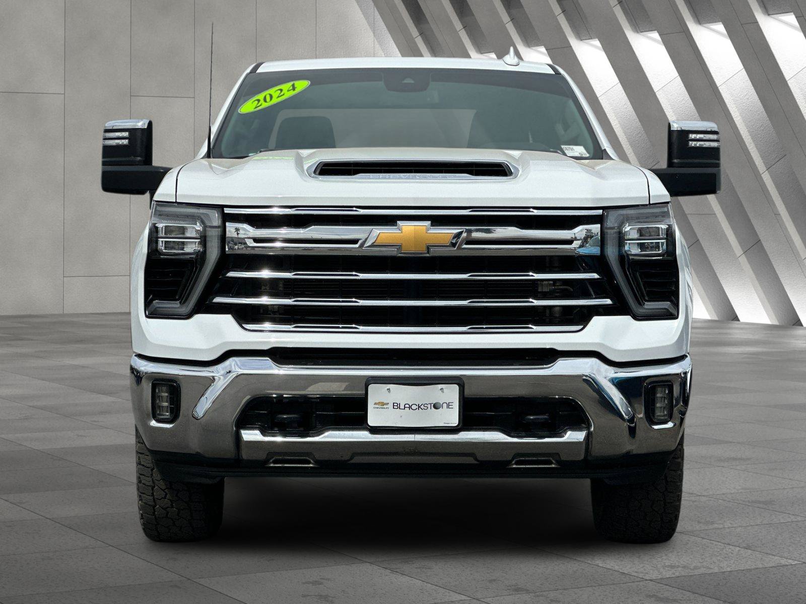 Used 2024 Chevrolet Silverado 2500 LTZ AWD/4WD image 9