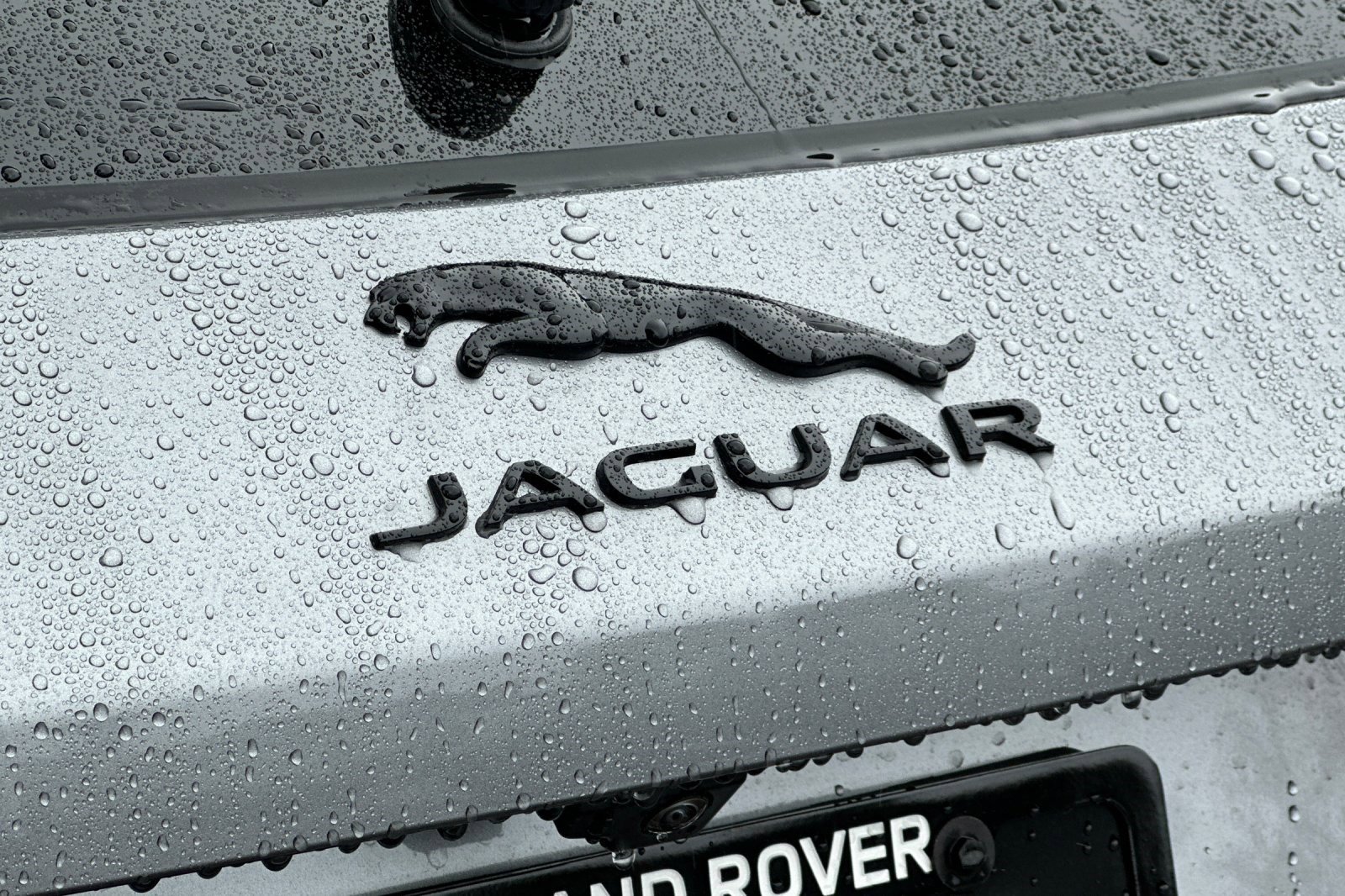 New 2025 Jaguar F-PACE R-Dynamic S image 14