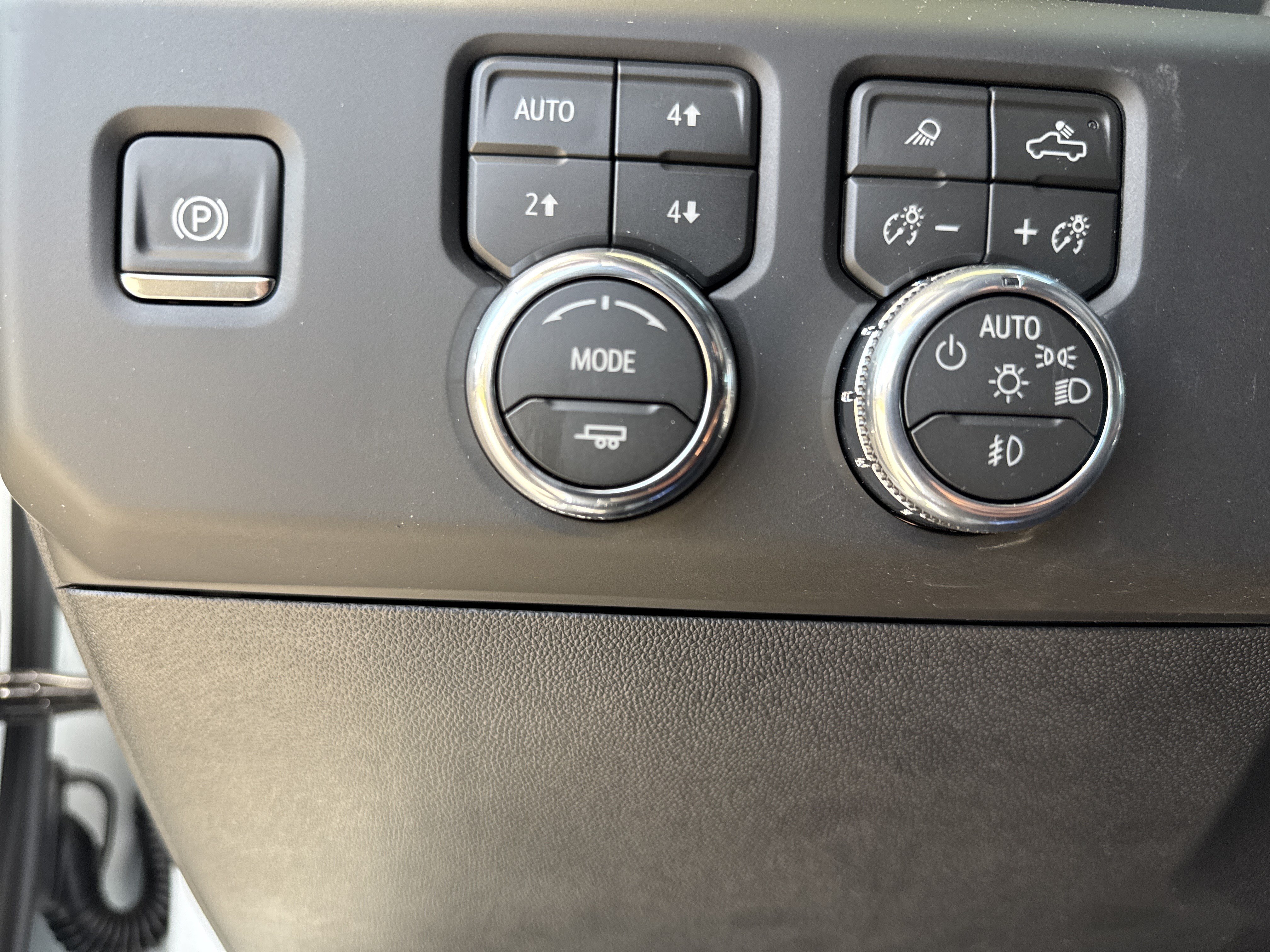 New 2026 GMC Sierra 2500 Denali Ultimate AWD/4WD image 18