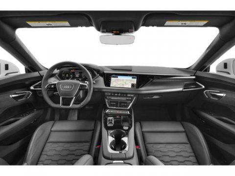 Used 2023 Audi e-tron GT Prestige image 8
