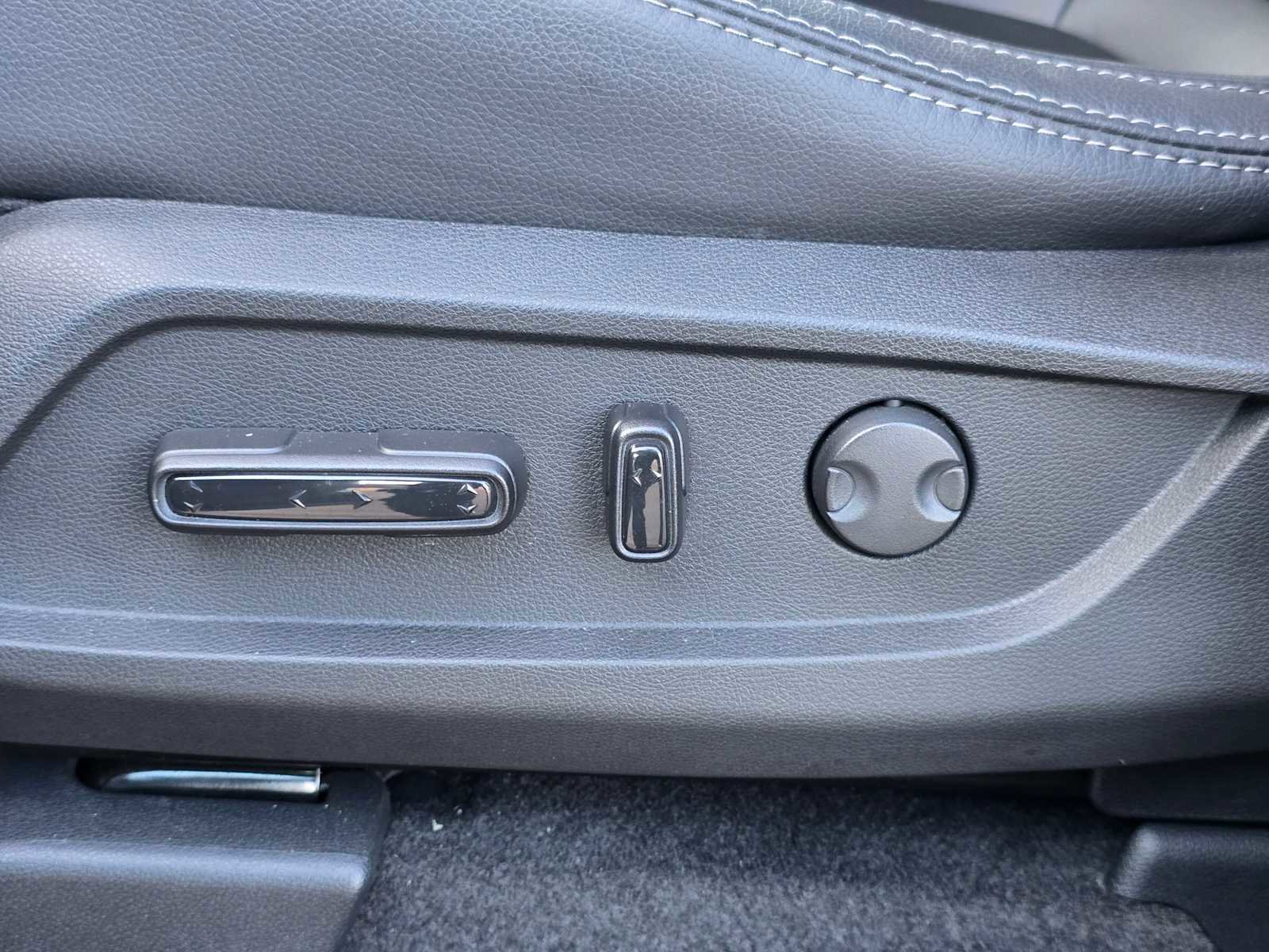 Used 2025 Honda Pilot EX-L image 23