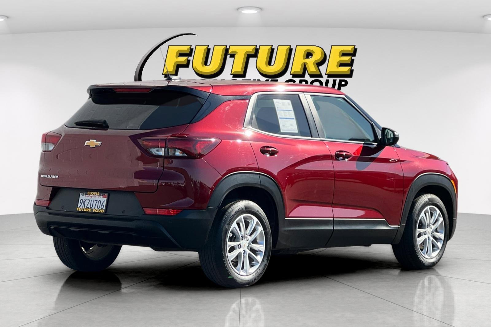 Used 2024 Chevrolet TrailBlazer LS w/ LS Convenience Package image 3