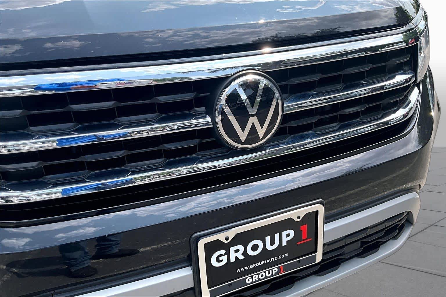 Used 2021 Volkswagen Atlas Cross Sport SE FWD image 32
