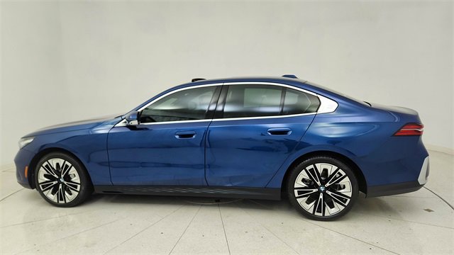 Used 2026 BMW 530i image 4