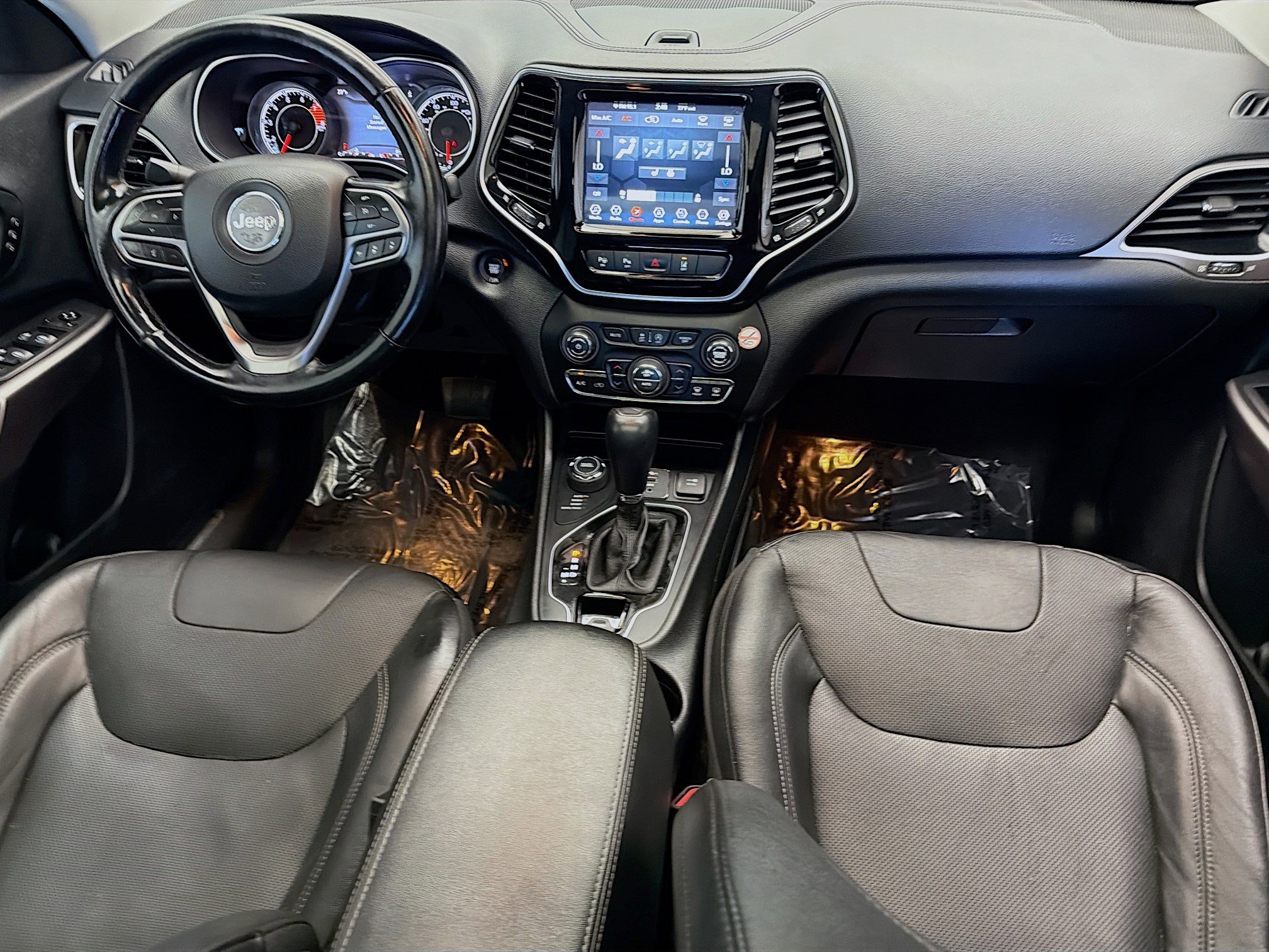 Used 2021 Jeep Cherokee Limited image 11