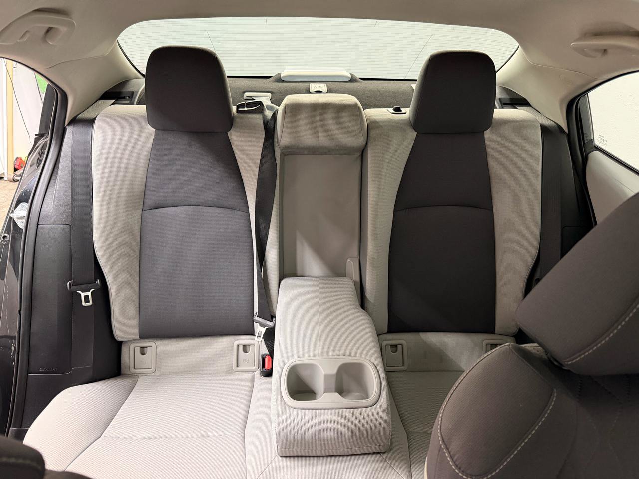 Used 2022 Toyota Corolla LE FWD image 39
