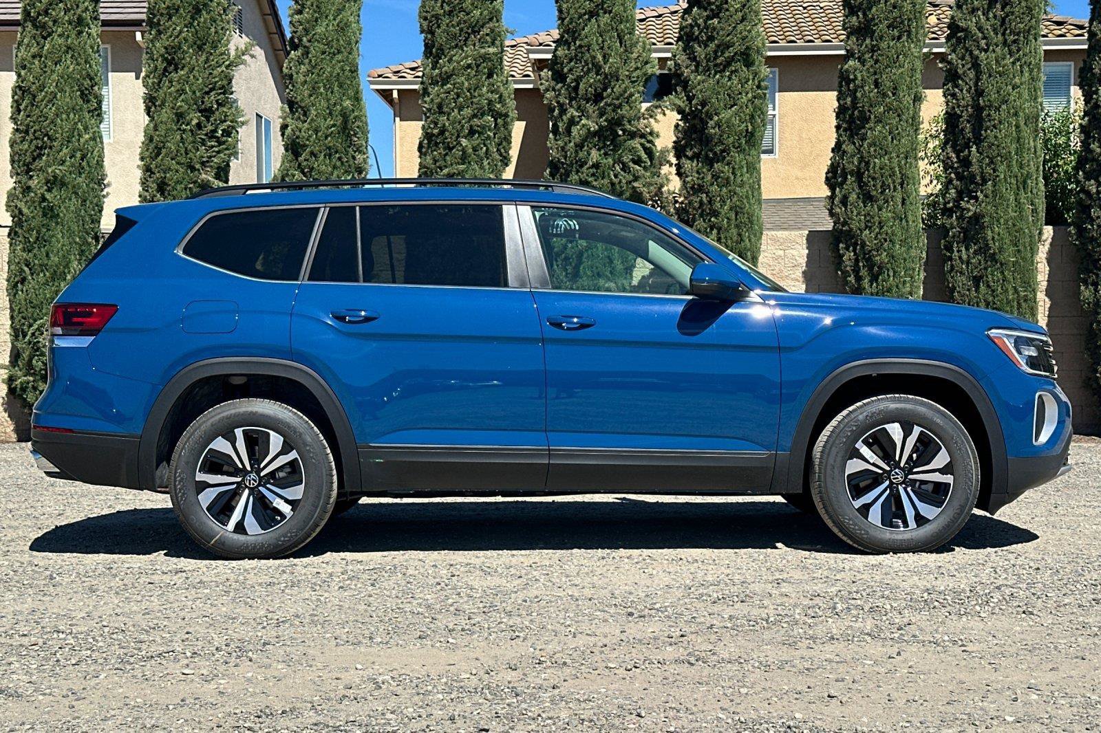 New 2026 Volkswagen Atlas SE AWD/4WD image 2