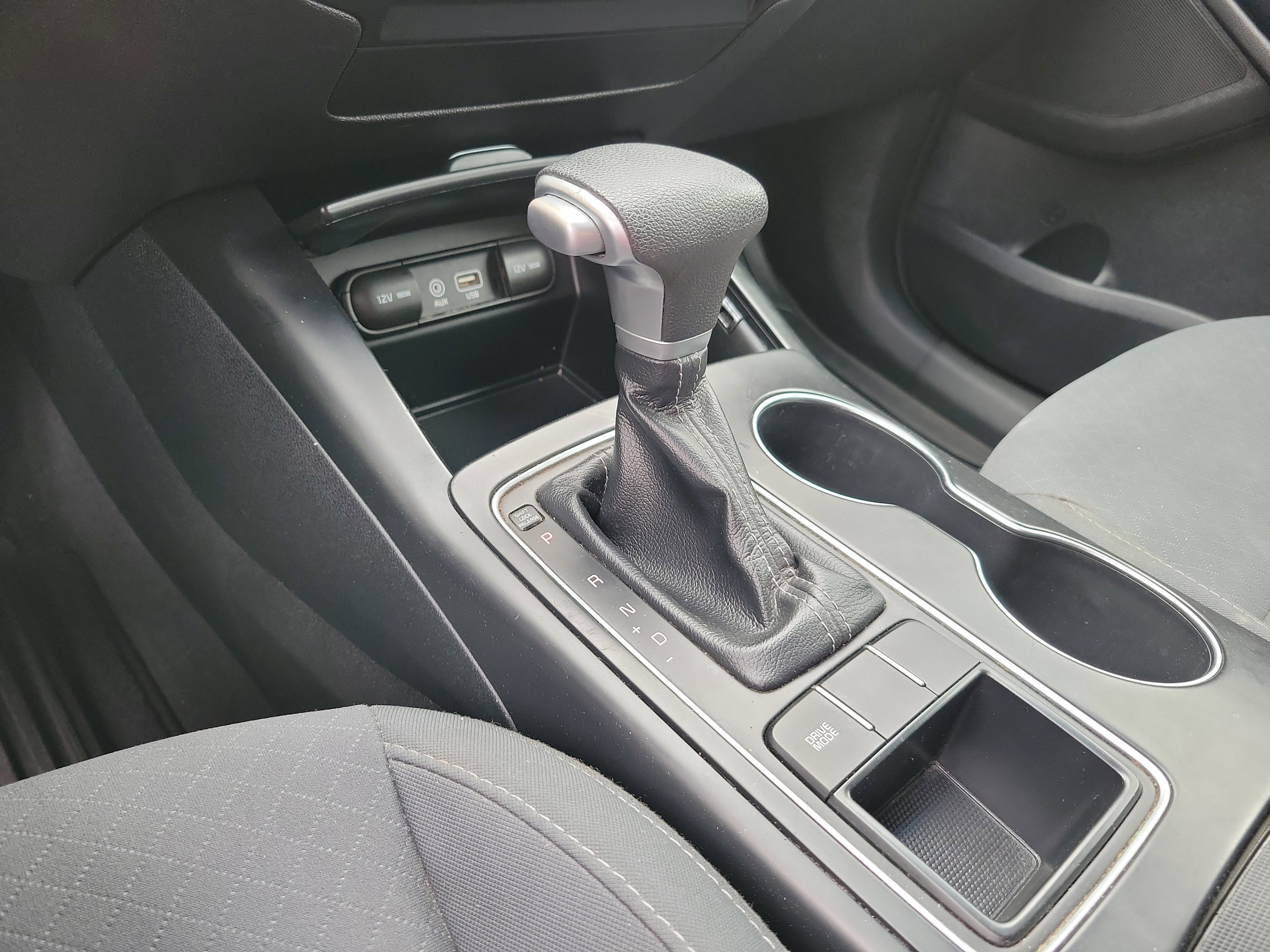 Used 2020 Kia Sorento LX image 12