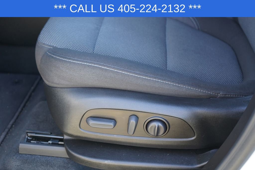 Used 2022 Chevrolet Traverse LT image 14