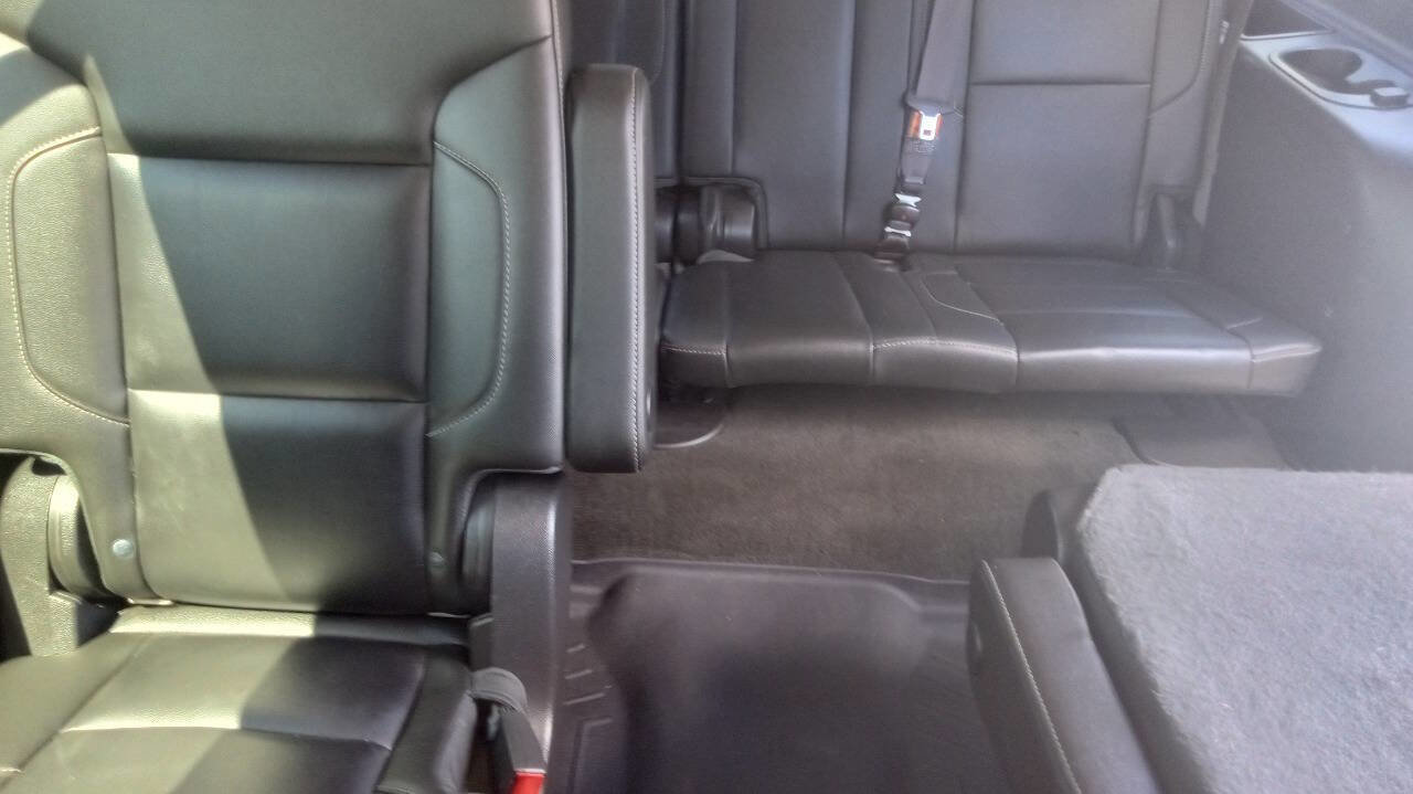 Used 2015 Chevrolet Suburban LT image 21