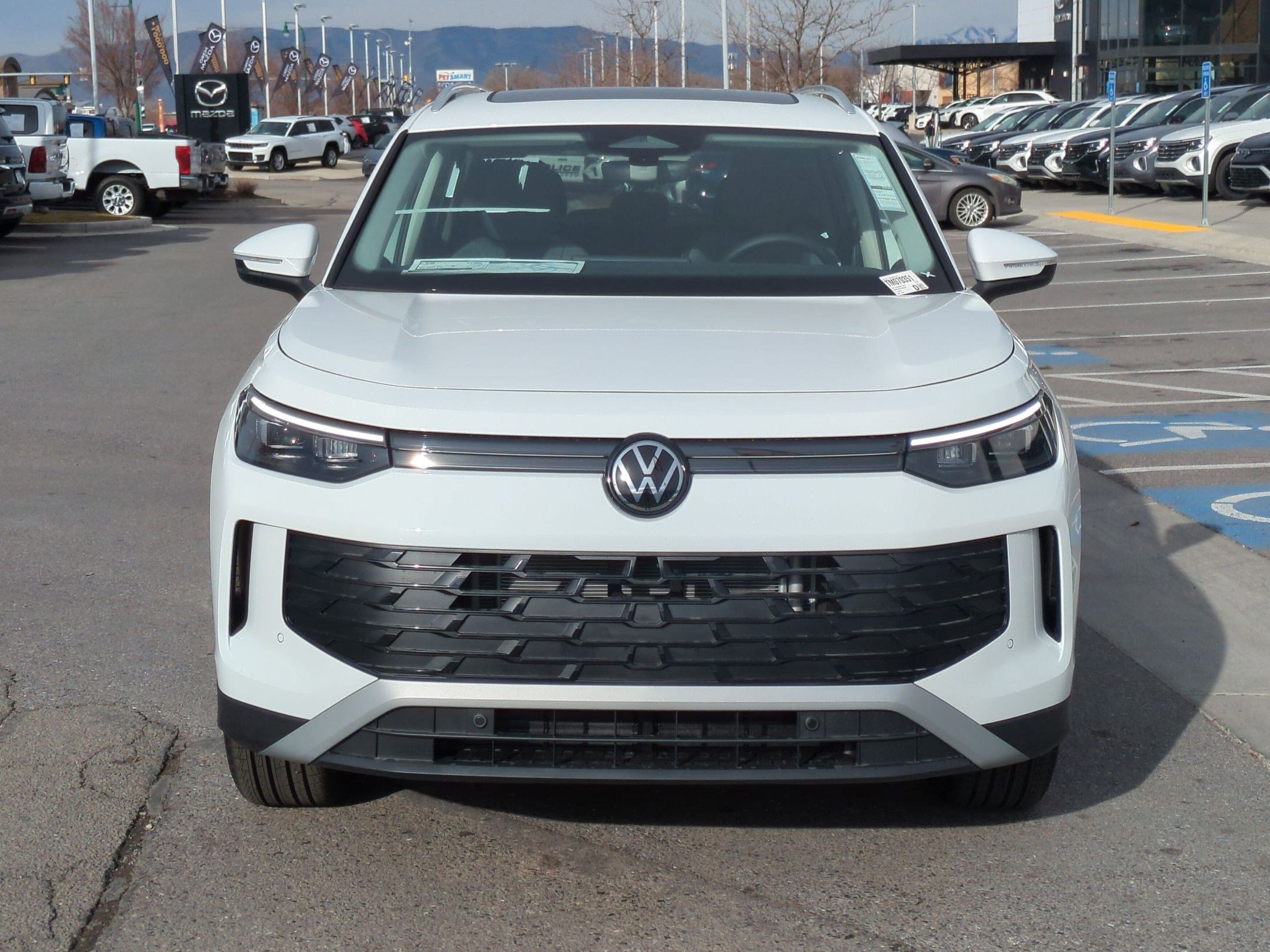 New 2026 Volkswagen Tiguan SE AWD/4WD image 11