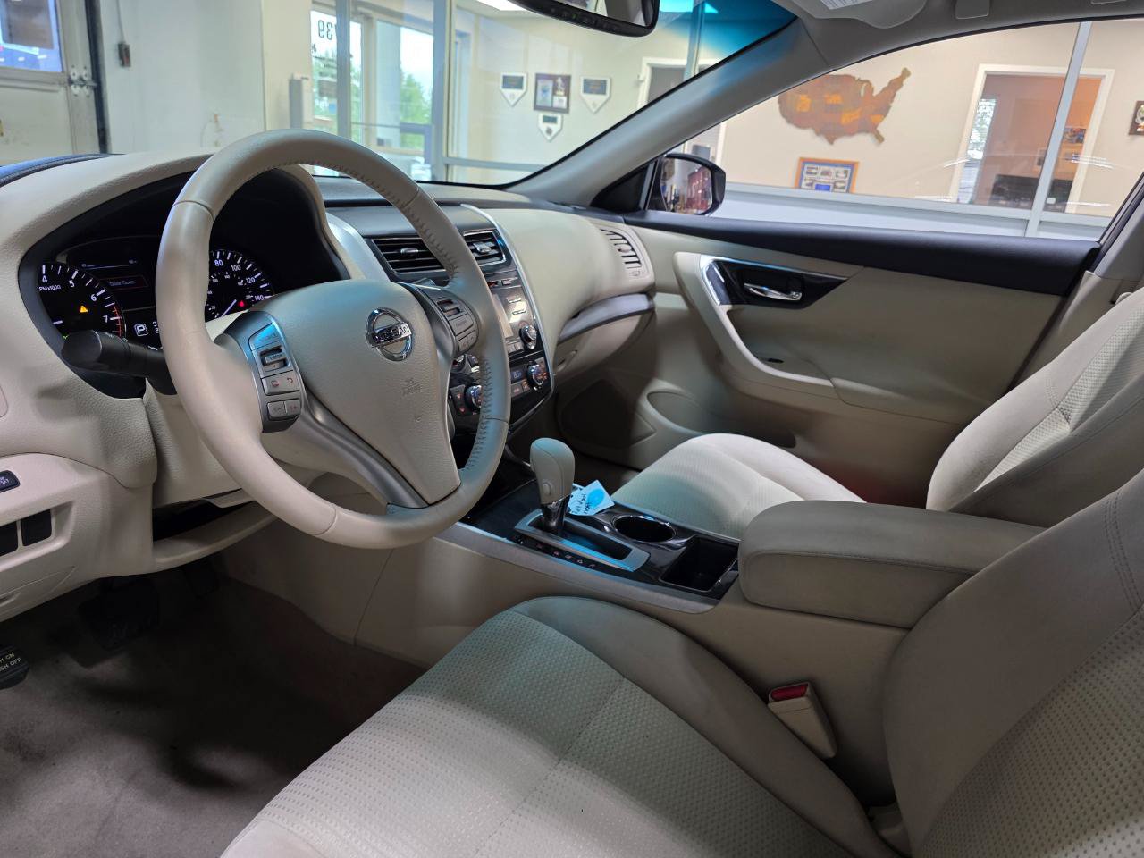 Used 2014 Nissan Altima 2.5 SV w/ Convenience Package FWD image 16