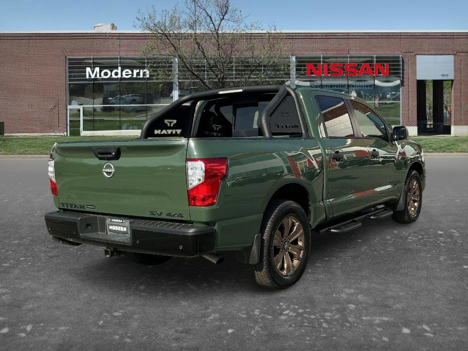 Used 2024 Nissan Titan SV w/ SV Bronze Edition Package image 4