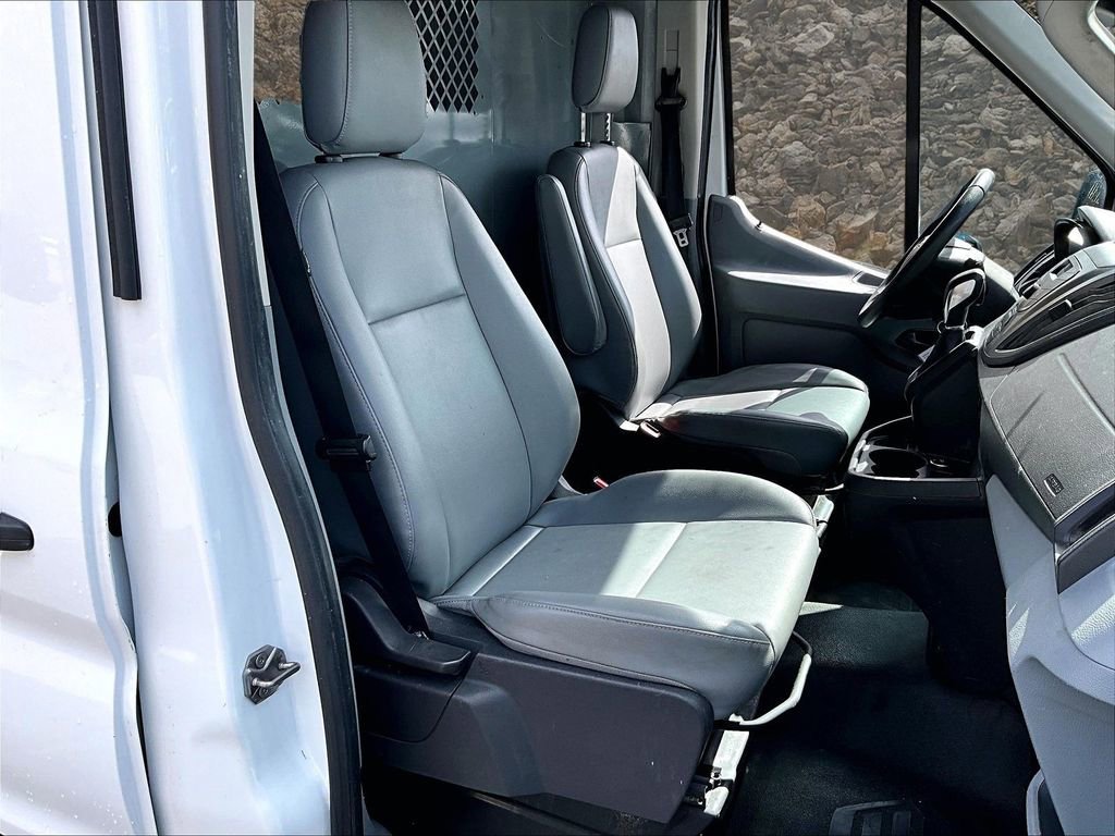 Used 2016 Ford Transit 250 130 Medium Roof RWD image 7