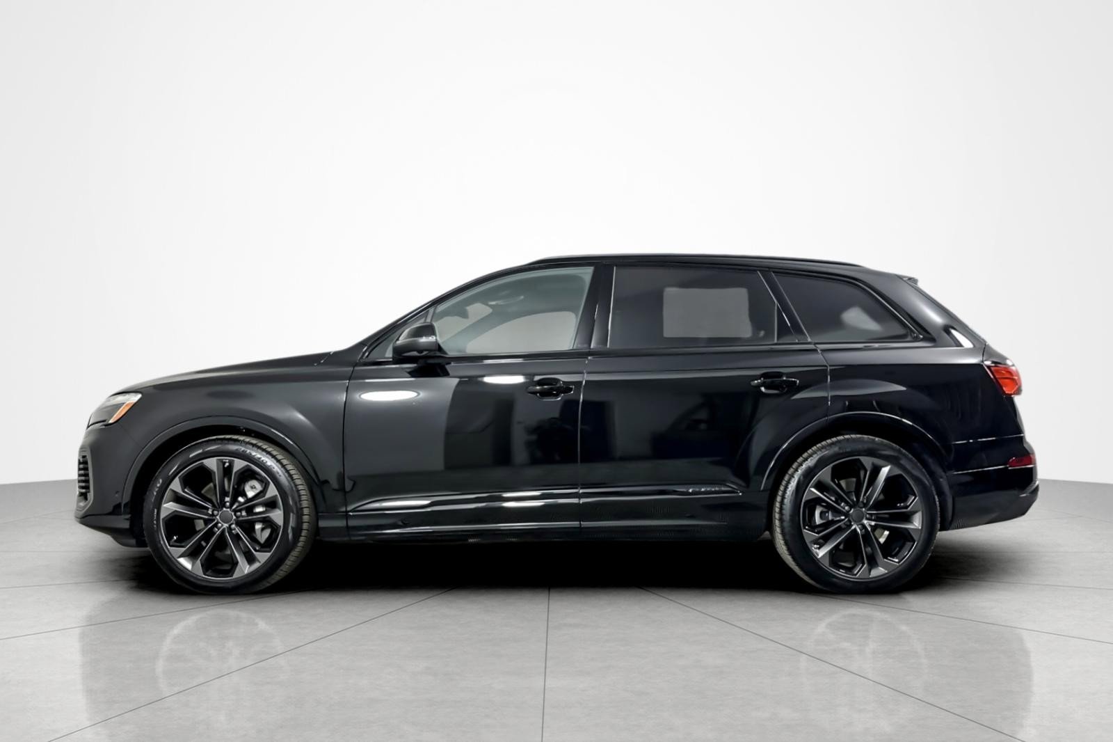 New 2026 Audi Q7 3.0T Premium Plus AWD/4WD image 3